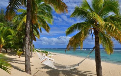 BEACH HOP IN RAROTONGA AND AITUTAKI